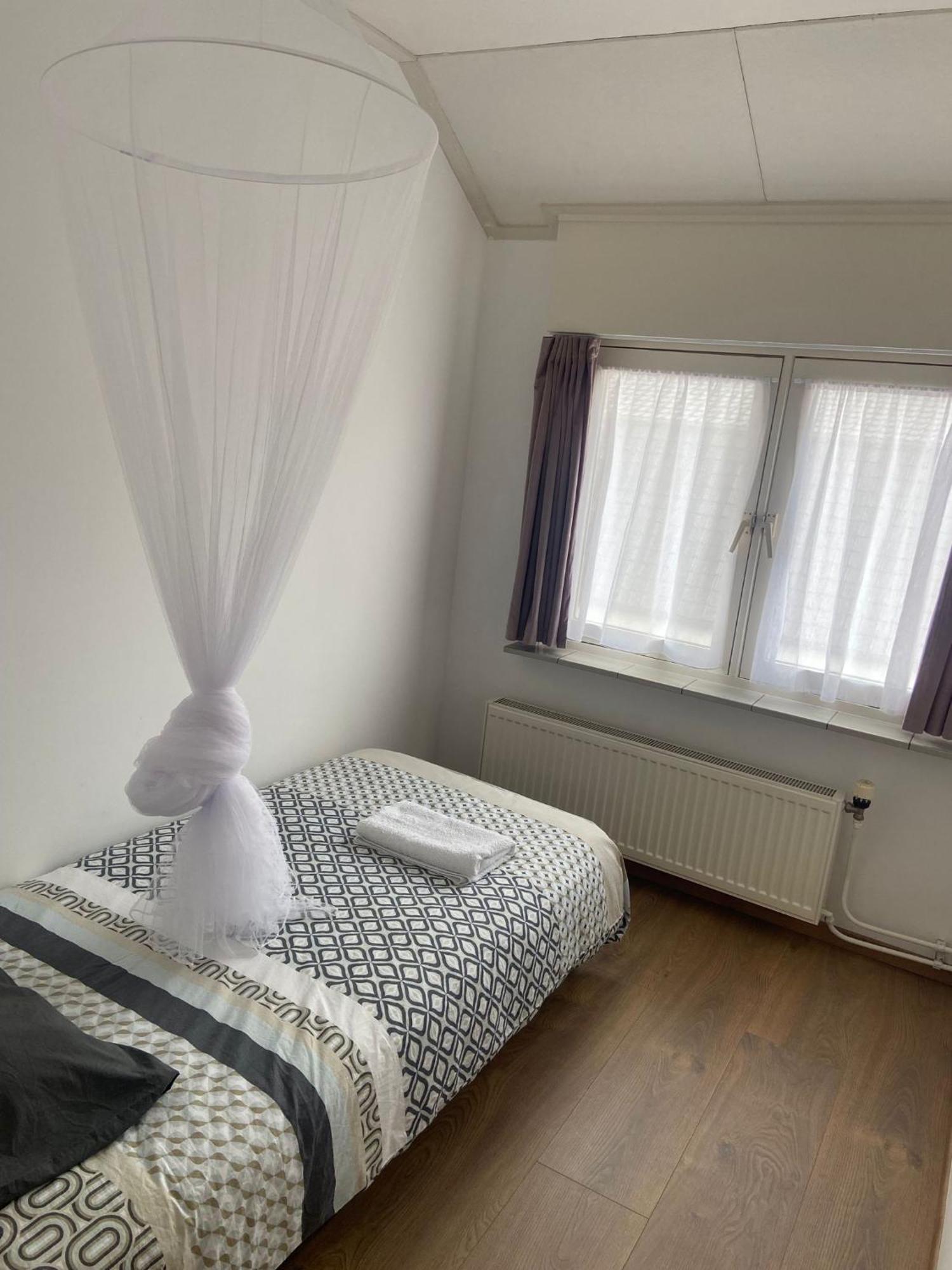 Aangename En Zeer Rustig Gelegen Vakantiewoning Westdorpe Εξωτερικό φωτογραφία